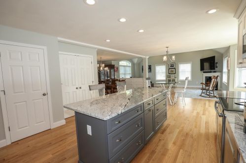 62 Hoit Rd, Concord NH  03301-1804 exterior