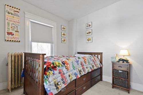 2 Wood Ave, Worcester MA 01606-2545 exterior