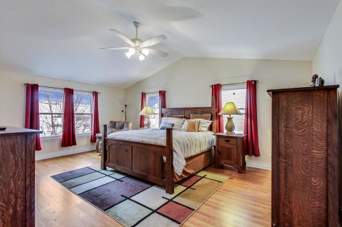 4253 Kolmar Ave, Chicago IL 60712-4702 exterior