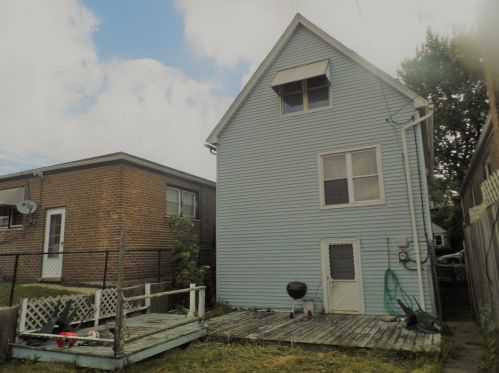 10916 Grn Bay Ave, Chicago IL 60617-6901 exterior