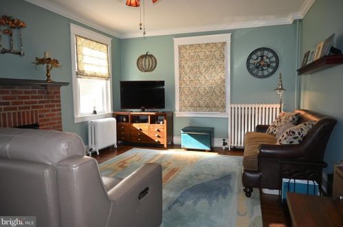 23 Knowles Ave, Manor PA 19036-2104 exterior