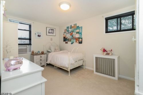 105 Cedar St, Livingston NJ 07039-4205 exterior