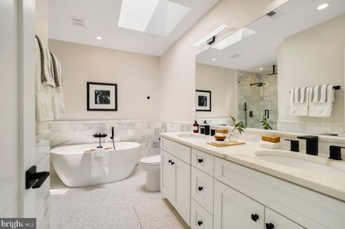 4215 16th St, Washington DC  20011-7005 exterior