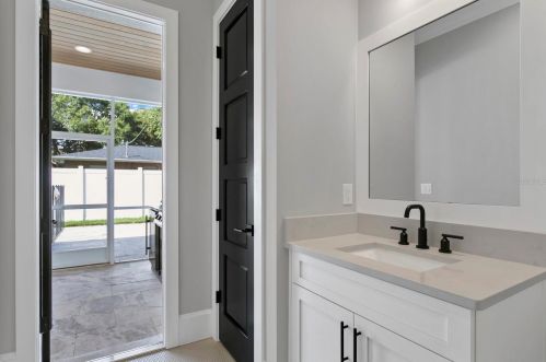 3302 Lawn Ave, Tampa FL  33611-1931 exterior