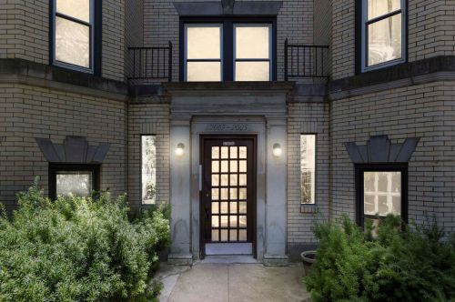 2003 Arthur Ave, Chicago IL 60645-5537 exterior