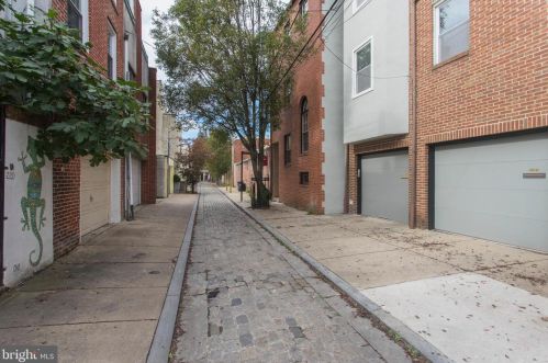 217 Fulton St, Philadelphia PA 19147-3306 exterior