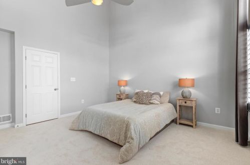 5124 Knapp Pl, Alexandria VA 22304-8637 exterior