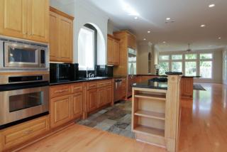 5514 Val Verde St, Houston TX  77056-6225 exterior