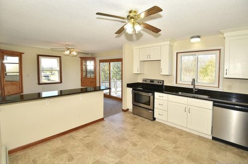 66 Kibbe Rd, Ellington CT 06029-2511 exterior