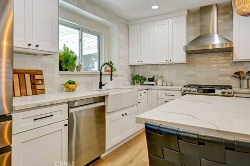 1302 Andrews St, Tustin CA  92780-4510 exterior