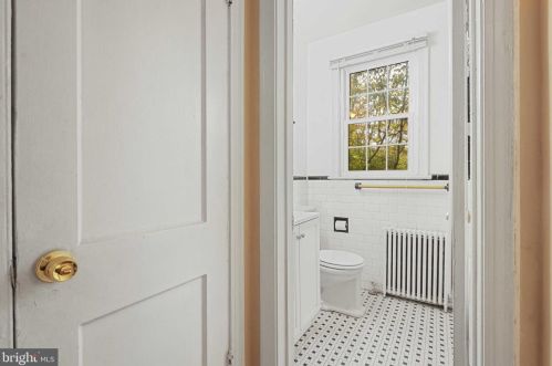 3929 Fulton St, Washington DC 20007-1379 exterior