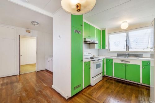 3223 Hinano St, Honolulu HI 96815-4362 exterior