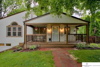 2346 70 St, Omaha NE  68104-3865 exterior