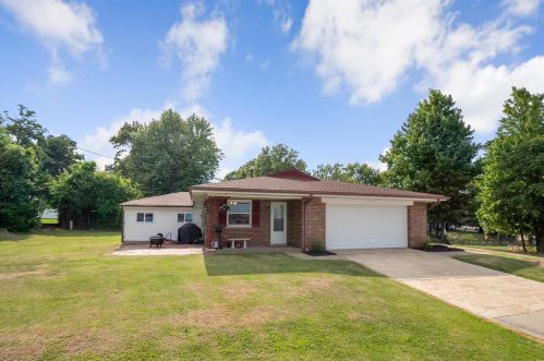 11800 Fairlind Dr, Saint Louis MO exterior