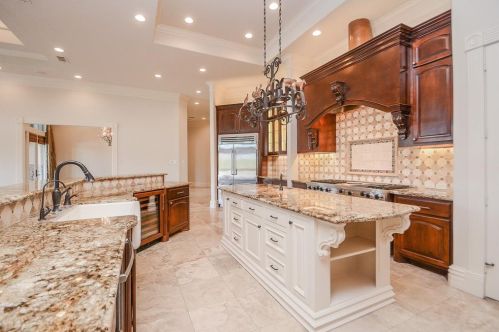 5450 Honea Egypt Rd, Montgomery TX 77316-9483 exterior