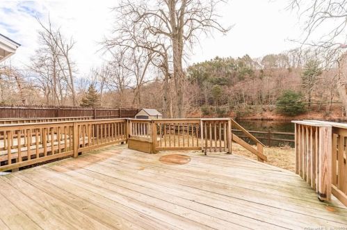 189 Derby Ave, Seymour CT 06483-3146 exterior