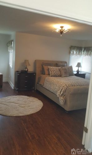 61 Princess Dr, New Brunswick NJ  08902-4104 exterior