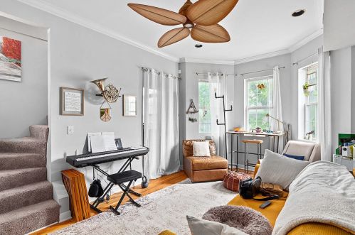 3046 Leavitt St, Chicago IL 60618-8114 exterior