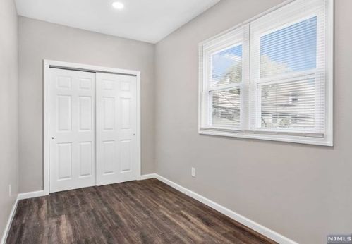 161 St, Union City NJ 07087-5439 exterior