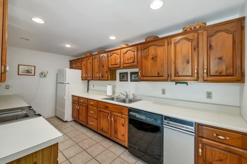 31 Sunset Ave, Concord NH 03301-2730 exterior