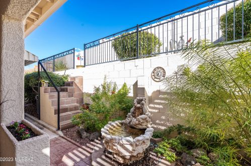 7451 Maritime Dr, Tucson AZ 85756-9151 exterior