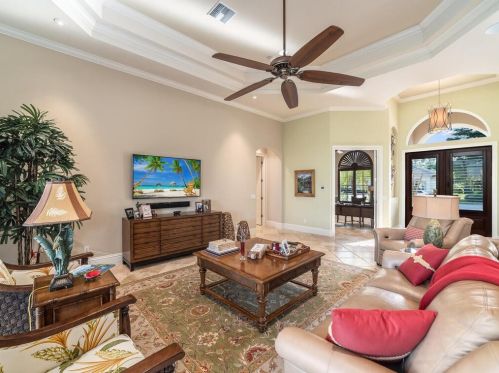 7682 Mulberry Ln, Naples FL exterior