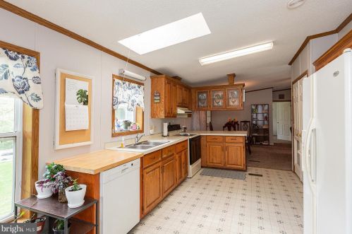 518 Pheasant Rdg Cir, Lancaster PA exterior