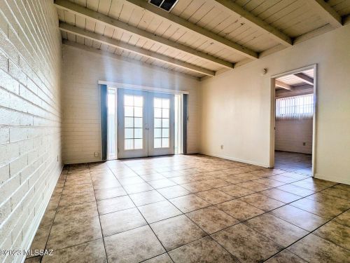 738 Adams St, Tucson AZ  85719-4005 exterior