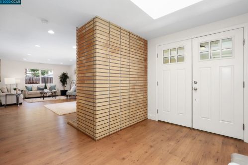 3711 Sierrawood Ct, Concord CA 94519-1423 exterior