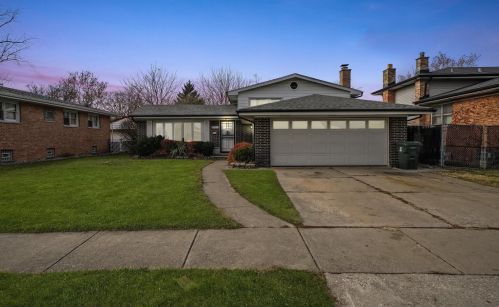 15306 Irving Ave, Dolton, IL 60419-2639