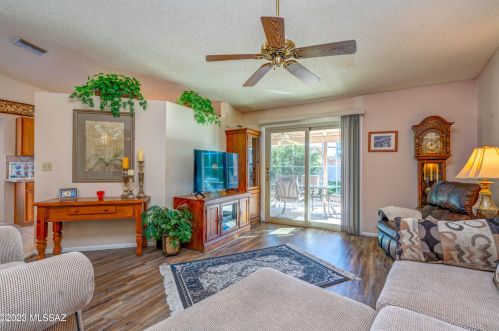 4773 Bluebell Way, Tucson, AZ 85742-4136