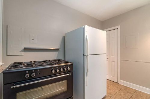 279 Midvale Dr, Atlanta GA 30342-3327 exterior