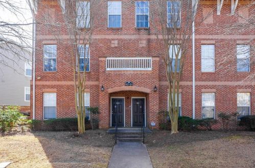 245 Amal Dr, Atlanta, GA 30315-4817