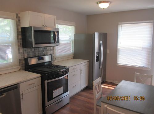 5330 27th St, Milwaukee WI  53221-3724 exterior