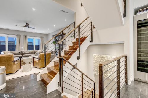 613 3rd St, Philadelphia PA  19147-2301 exterior