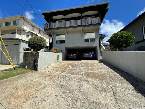 1379 13th Ave, Honolulu HI 96816-3854 exterior