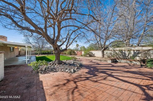 3411 Camino Suerte, Tucson AZ  85750-2750 exterior