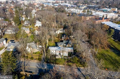 398 Lakeside Rd, Ardmore PA exterior