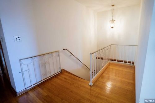 214 8 St, Fairview NJ 07022-1306 exterior