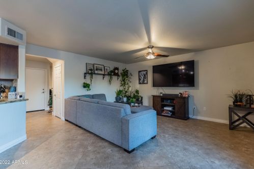 20831 10 St, Phoenix AZ 85086-0927 exterior