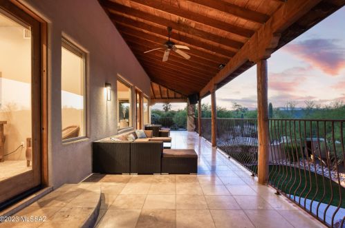 4421 Pontatoc Rd, Tucson AZ 85718-6750 exterior