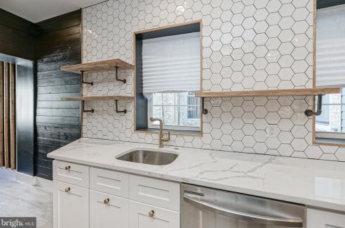 5431 Addison St, Philadelphia PA 19143-1424 exterior