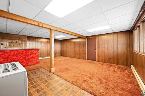 2726 12 St, Duluth MN 55806-1148 exterior