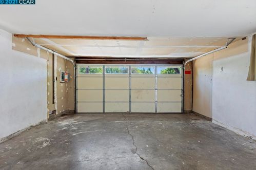 1325 Linden Dr, Concord CA  94520-4017 exterior