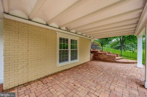 17531 Applewood Pl, Rockville MD 20855-1559 exterior