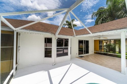 1826 Leafy Rd, Fort Pierce FL  34953-1392 exterior