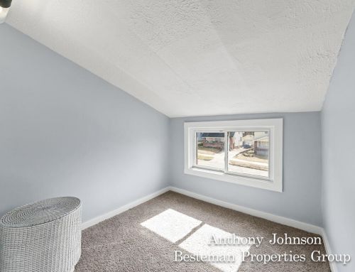 1221 Dickinson St, Grand Rapids MI 49507-2201 exterior