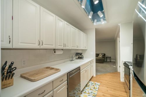 957 Flair Ct, Saint Louis MO 63146-5015 exterior