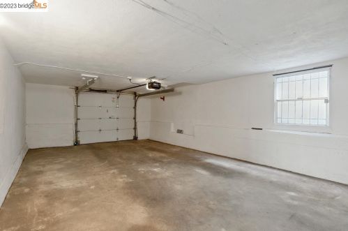 1318 Stannage, Berkeley CA 94706-1640 exterior