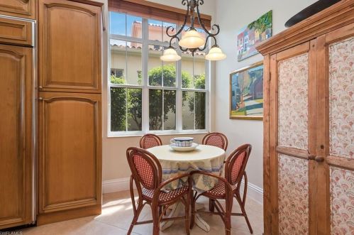 8528 Bellagio Dr, Naples FL 34114-6434 exterior